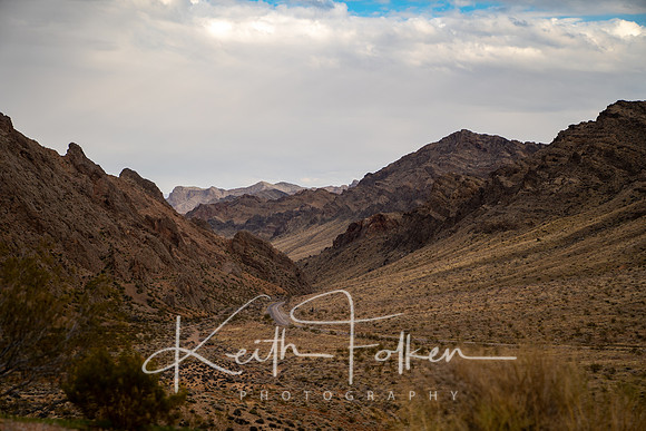 The drive into the Valley