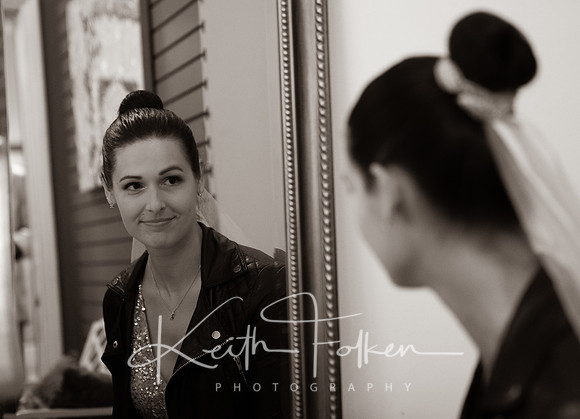 Pre-ceremony Eliska Black and White