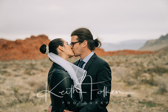 Eliska and Adam Desert Portrait 4