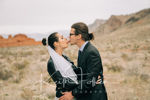 Eliska and Adam Desert Portrait 5