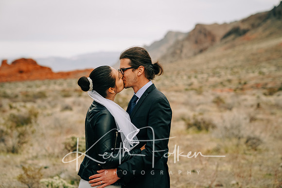 Eliska and Adam Desert Portrait 6