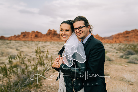 Eliska and Adam Desert Portrait 15