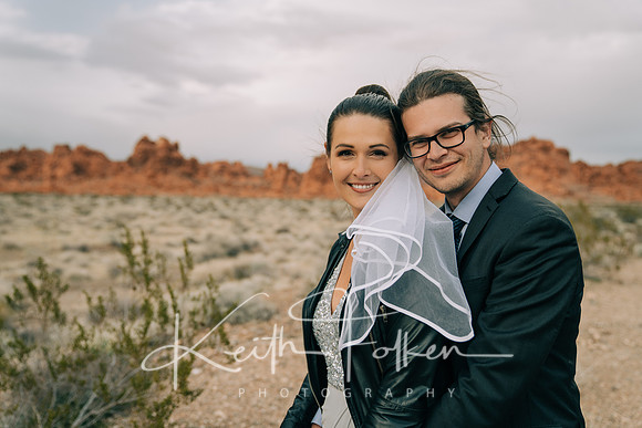 Eliska and Adam Desert Portrait 17