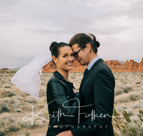 Eliska and Adam Desert Portrait 18