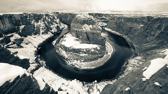 Keith Folken Landscape and Adventure Travel Photography - Horseshoe Bend in the Snowfall