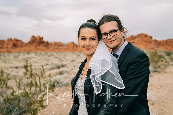 Eliska and Adam Desert Portrait 14